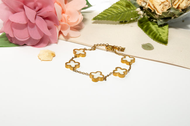White Bloom Bracelet