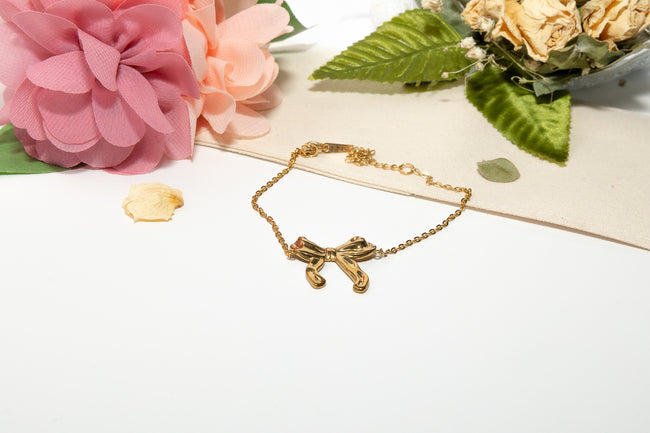 Grand Bow Bracelet