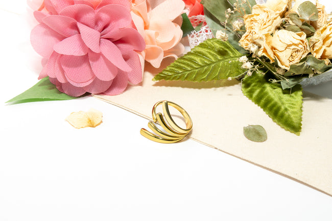 The Helix Ring