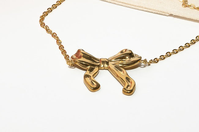 Grand Bow Bracelet