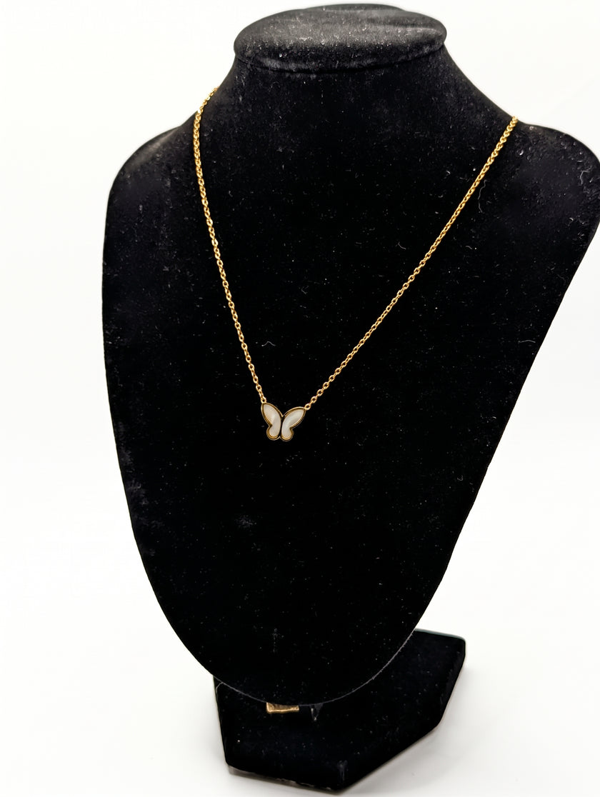 Soft Wing Necklace