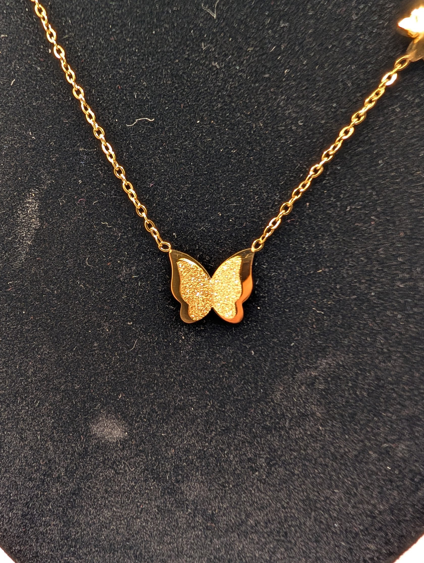 Deux Papillons Necklace