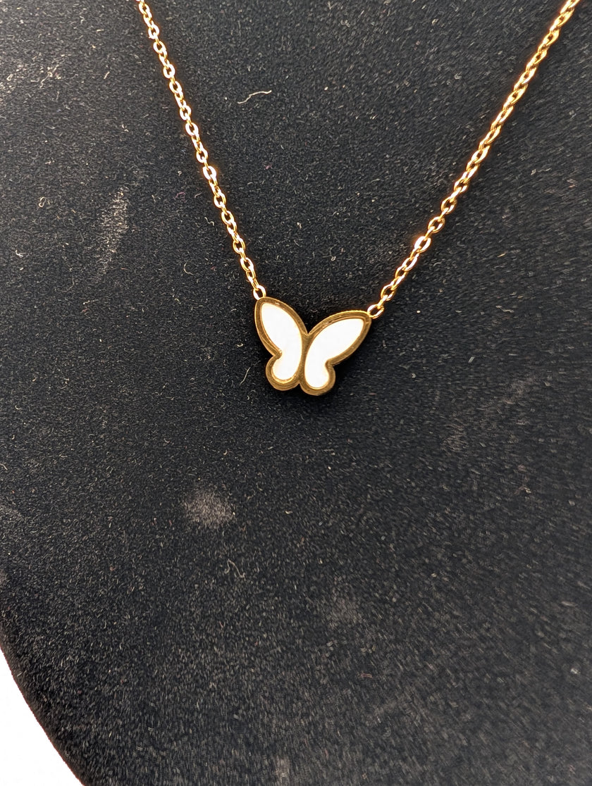 Soft Wing Necklace